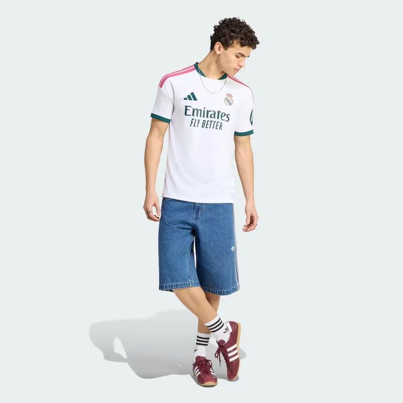 Real Madrid Home Jersey 2026/27  – Player Edition view 2