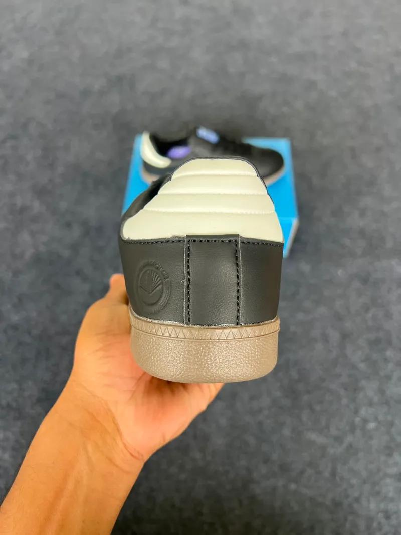 Samba OG - Black view 6